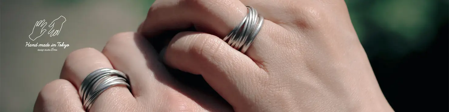 女性ジュエリーデザイナーと相談して作る理想の結婚指輪・婚約指輪。デザイナーが直接お二人をサポート「具体的なイメージがわかない…」そんなお二人もご安心ください。