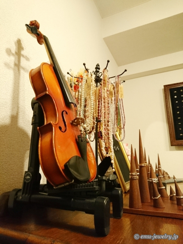 バイオリン用壁掛けハンガーを使ってみました。 | OGABLO-1969