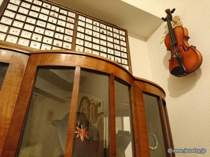 バイオリン用壁掛けハンガーを使ってみました。 | OGABLO-1969