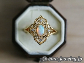 長い時間ジュエリーを楽しんで頂く為の工夫。