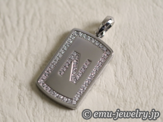 それぞれのスペシャリストの素晴らしさを取り入れたハイブリッドジュエリー。