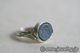 デザインを考えるだけではデザイナーになれない。