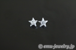 星をモチーフに研磨されたダイヤモンド。