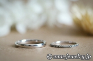 マリッジリングで輝くダイヤモンドは、永遠の愛の証です。