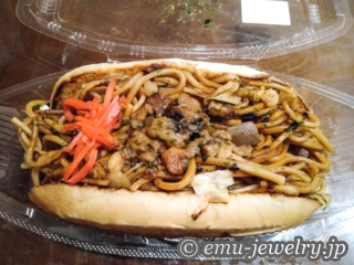 立川「長田本庄軒」焼きそばパン(テイクアウト)