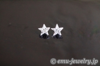 星をモチーフにしたダイヤモンドが入荷しました。