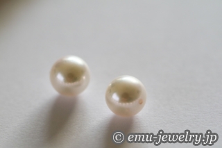 神秘的な美しい色のアコヤ真珠が入荷しました。