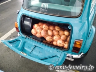 ローバー・ミニのトランクフードワイヤーを交換しました。