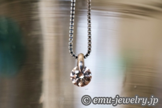 「彼女にプロポーズする方法を教えて下さい。」